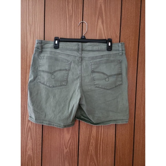 Lee Riders mid-rise shorts size 16 medium women's - Picture 2 of 4
